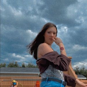 Meet your Posher, Julie